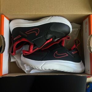 Nike flex plus size 6c worn once in brand new shape